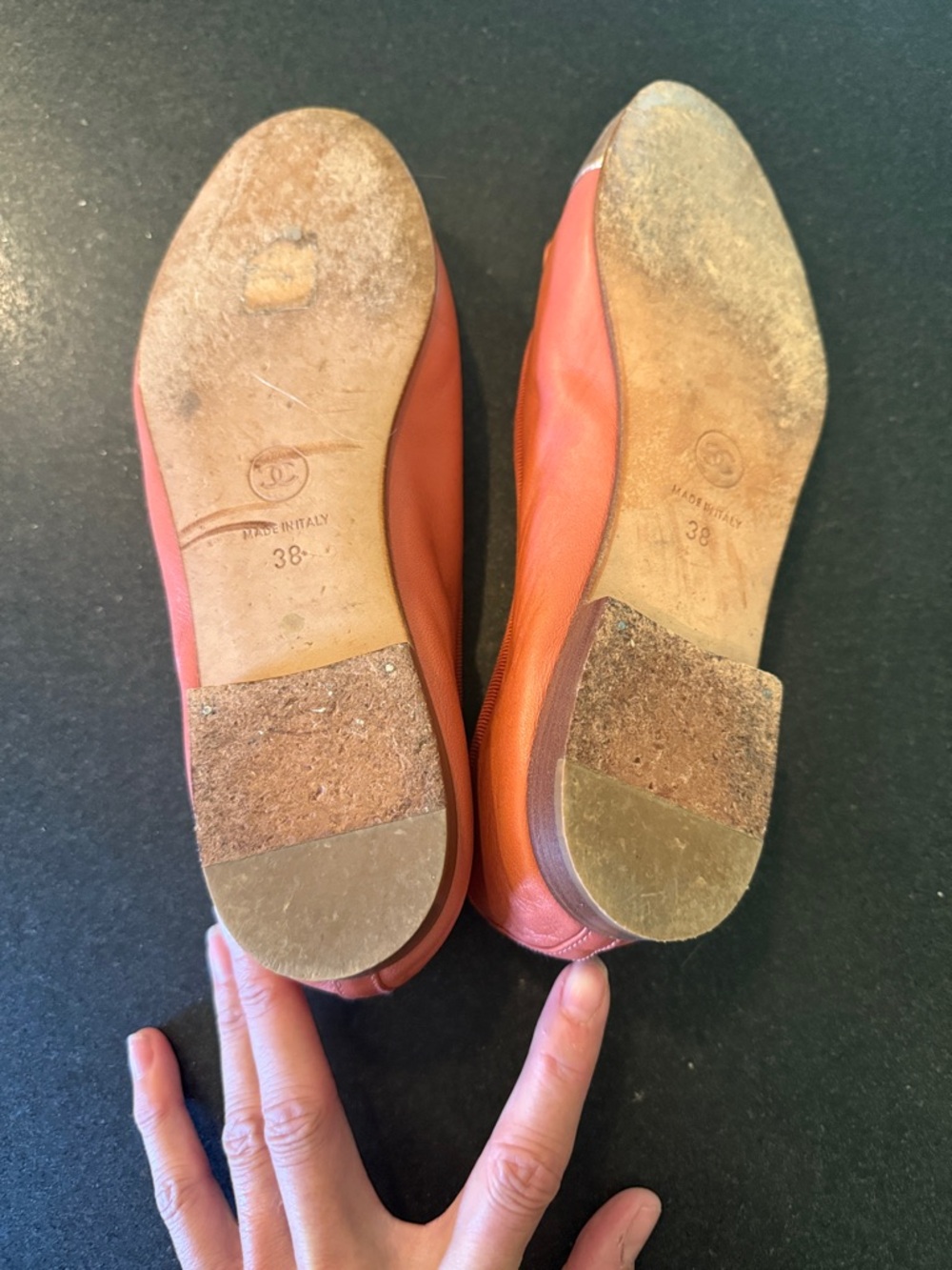 CHANEL Coral and Silver Leather Cap-Toe Ballet Flats - Picture 3 of 17